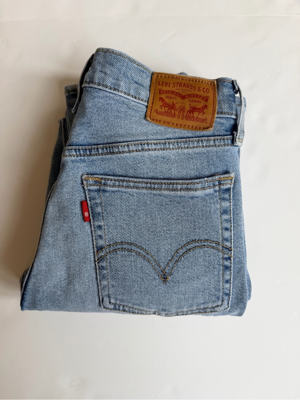 Levi's Wedgie Fit Ankle Jeans - Womens